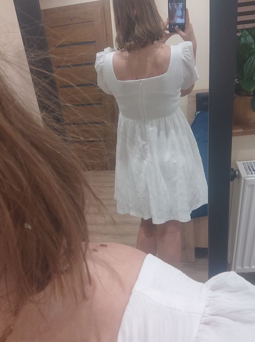 Biała letnia sukienka