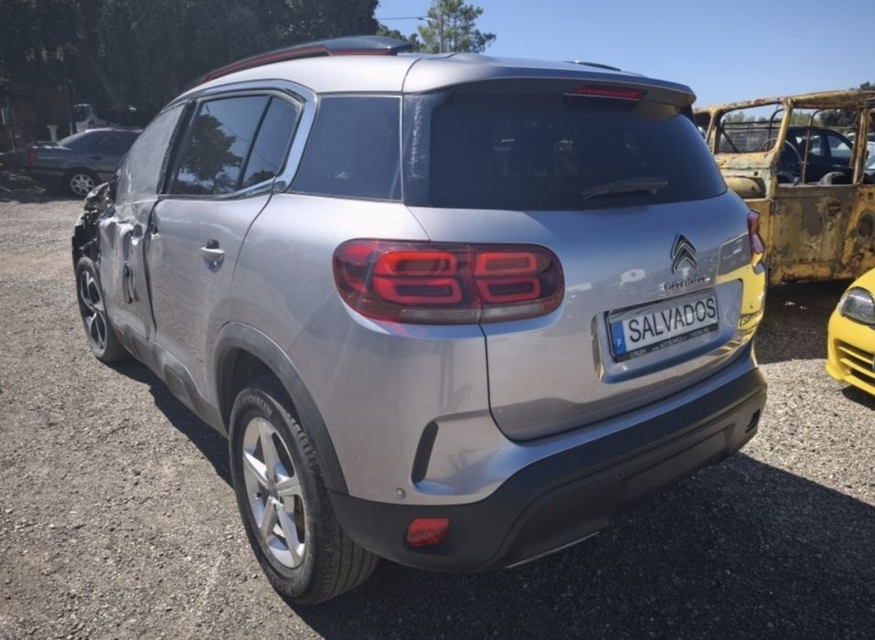 Citroen C5 cross 1.5 HDI 
Veículo que trabalha e anda 
Longarinas boms 
Radiadores de 
Vendo no estado que está 
Mais info