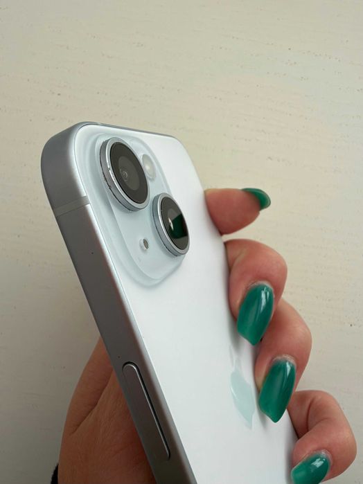 iPhone 15 niebieski 256GB
