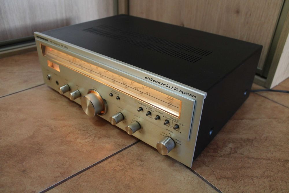 Piękny Amplituner Stereo Nordmende RE 1050