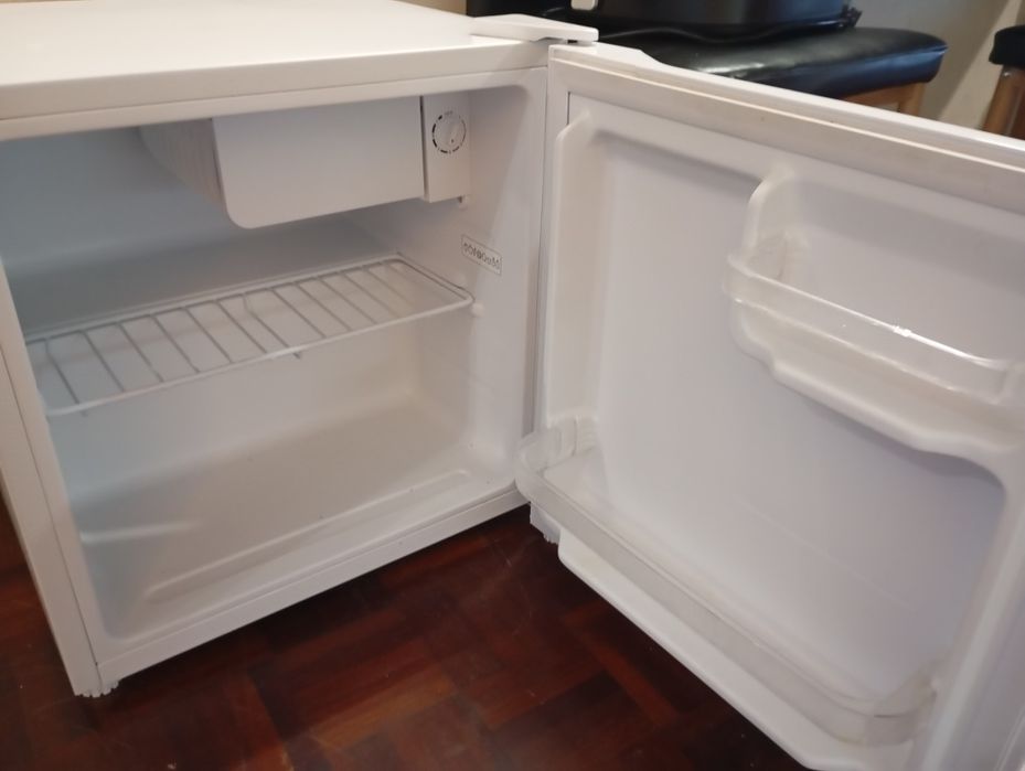 Vendo um  frigobar