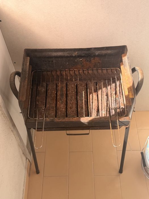 Churrasqueira em otimo estado