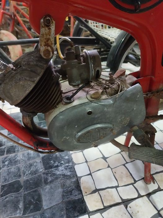 Famel satélite antiga