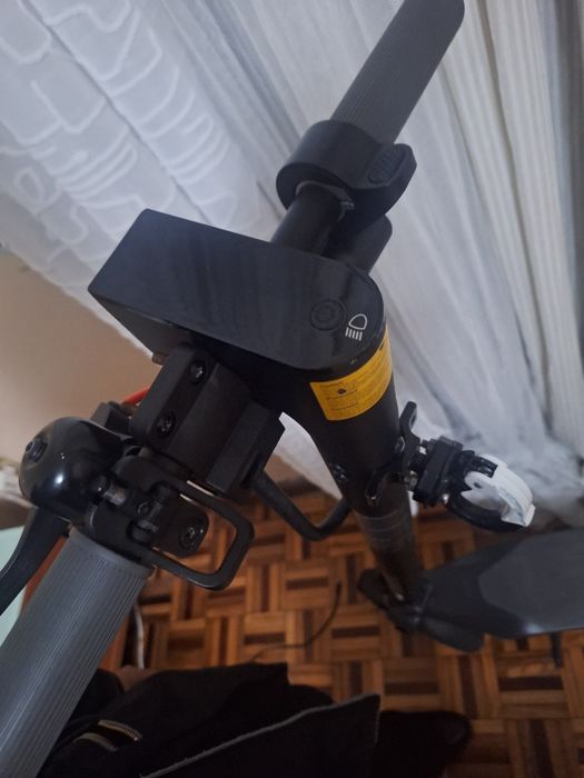 Trotinete Elétrica Xiaomi – 25 km/h – Usada