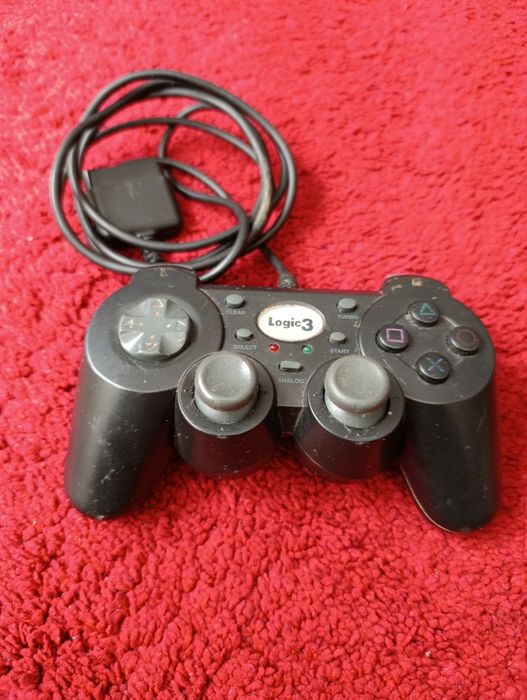 Três comandos PlayStation
