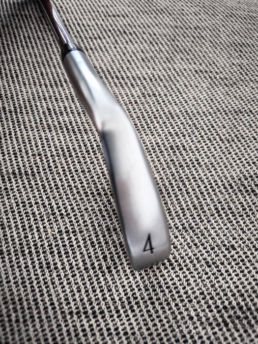 Titleist T150 – Ferro 4 (2025) – Estado Novo