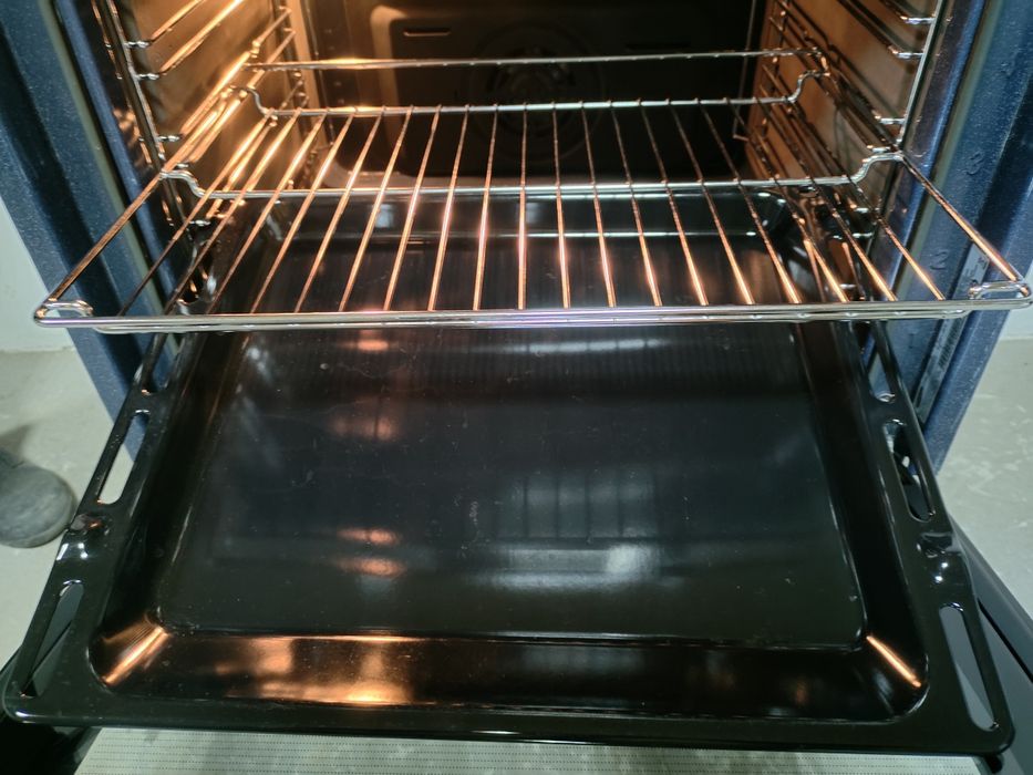 Духовка під вмонтування Samsung. . Духовка під забудову, з Європи