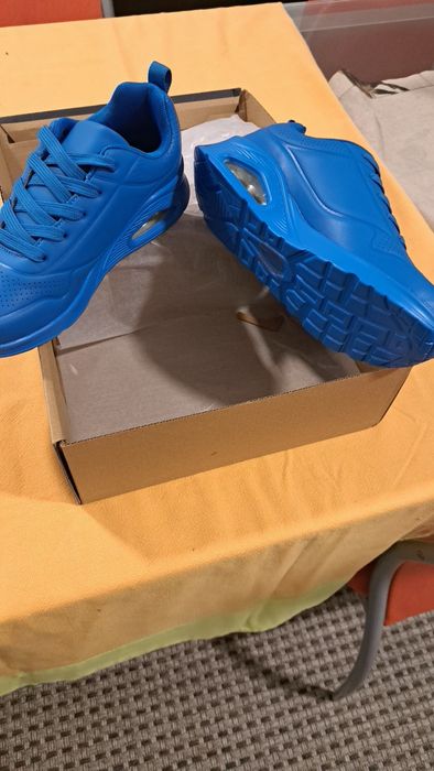 Sapatilhas  senhora novas