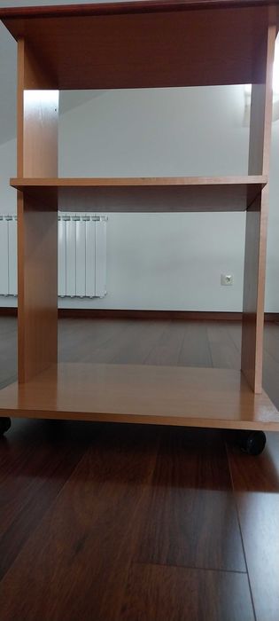 Móvel para computador e/ou aparelhagem