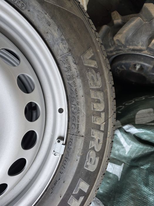 Koła Vw t5 . Opony 205/65R16C