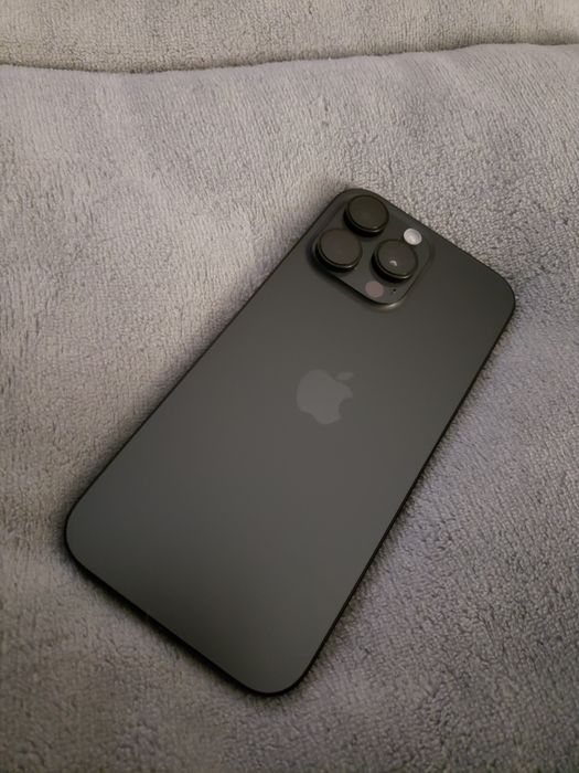 Iphone 16 pro max - 5 meses