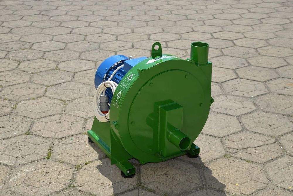 Śrutownik Rozdrabniacz bijakowy ssąco – tłoczący M-Rol  H122/5 o mocy 7,5kW