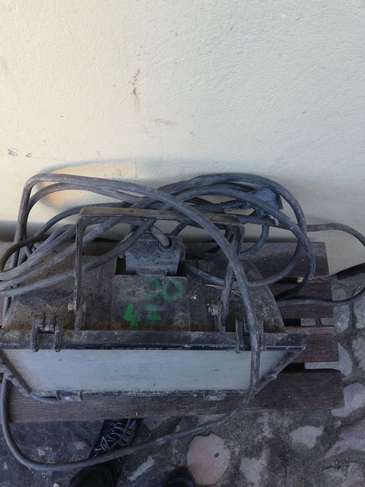 Halogen boiskowy, gospodarczy duży naświetlacz philips do 1500W