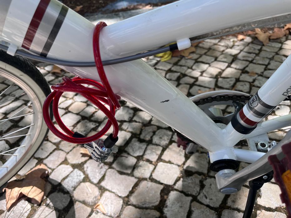 Bicicleta roda 20” com cesto amovível