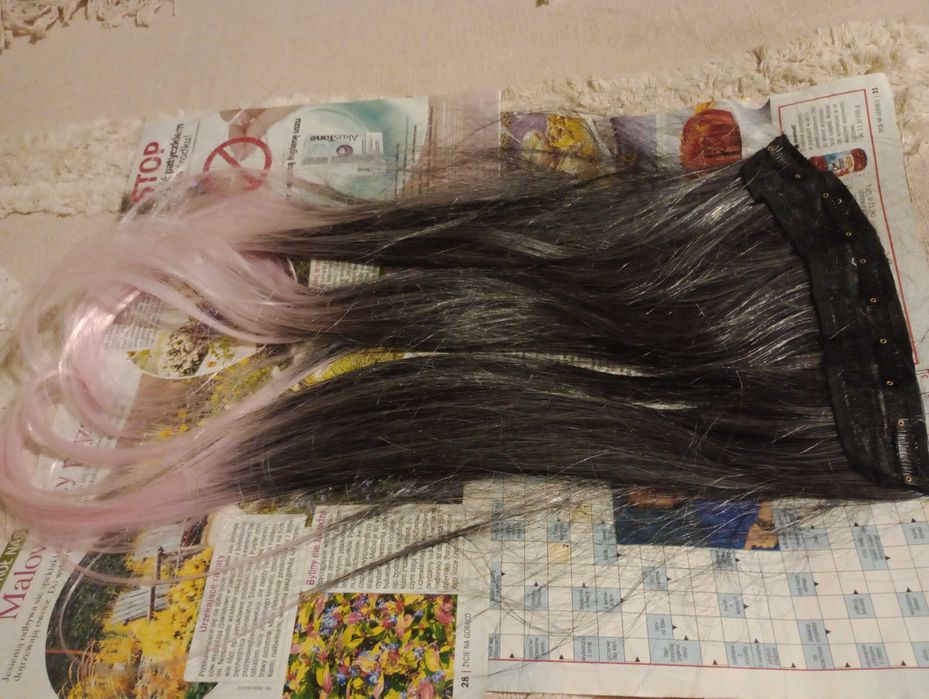 Doczepy włosy sztuczne