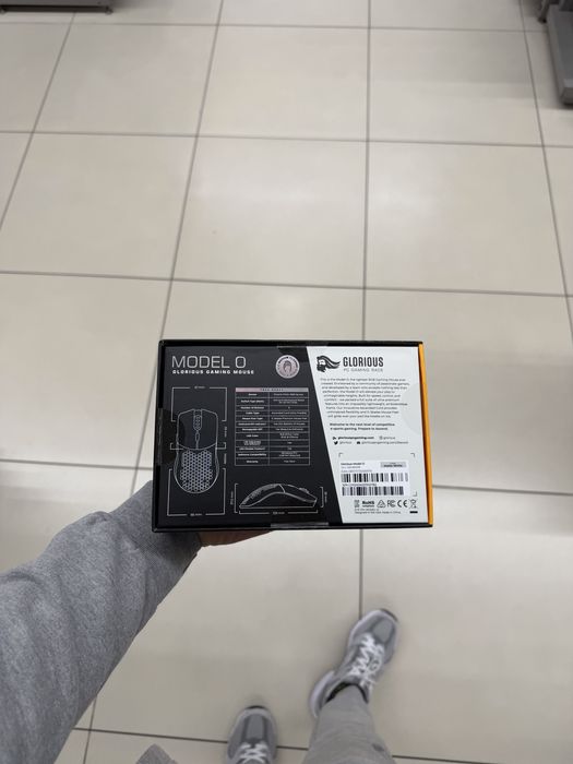 Rato Glorious Model 0 branco selado!!