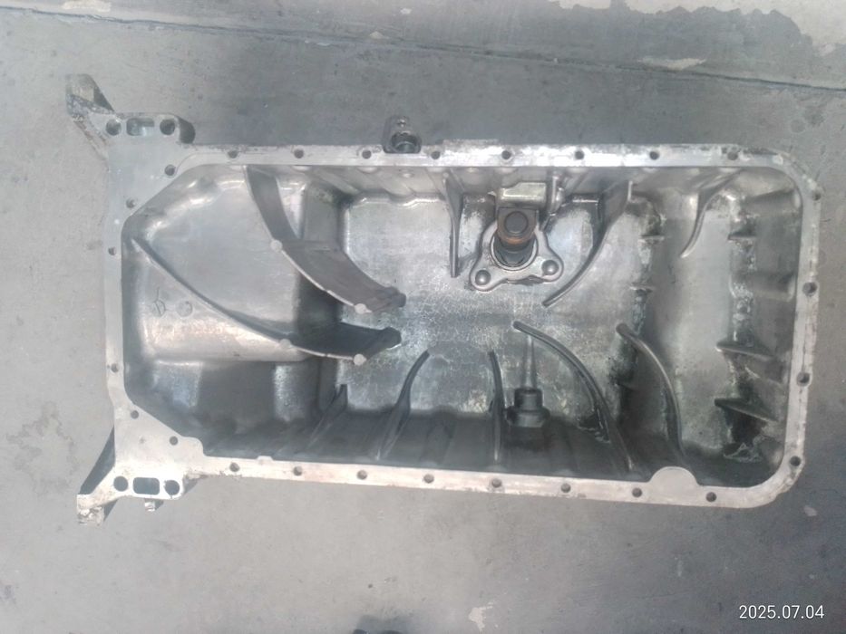 Cárter de Óleo Mercedes Vito / Classe V 2.2 CDI (W638) – R6110140202