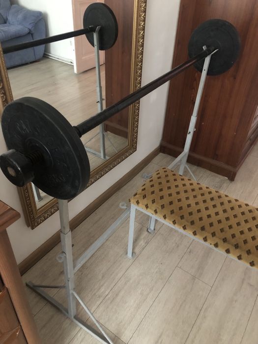 Брусся  настінні