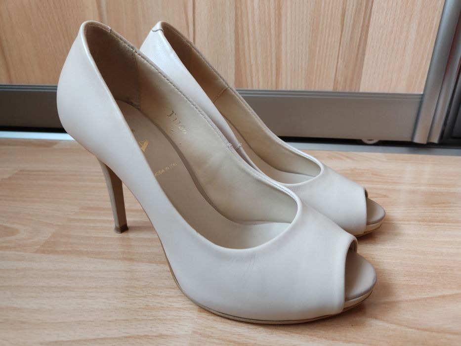 Szpilki Sala 35/36 beżowe obcas 9 cm