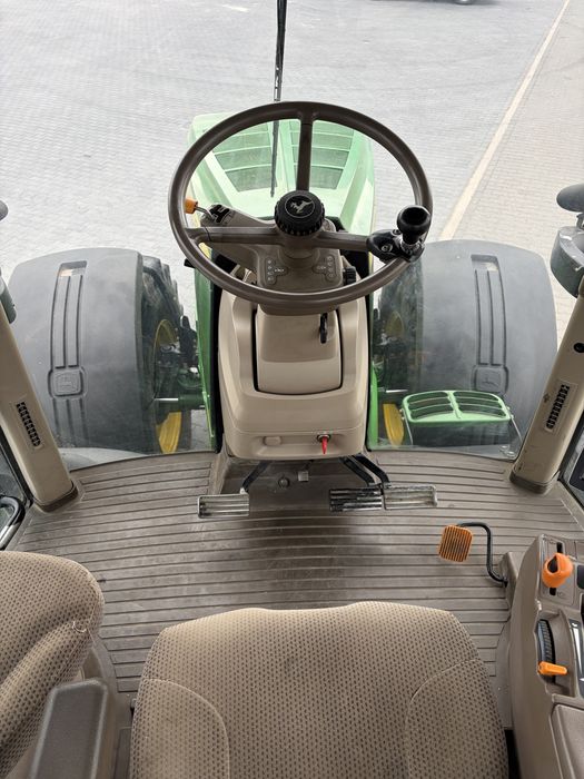 John Deere 7200R