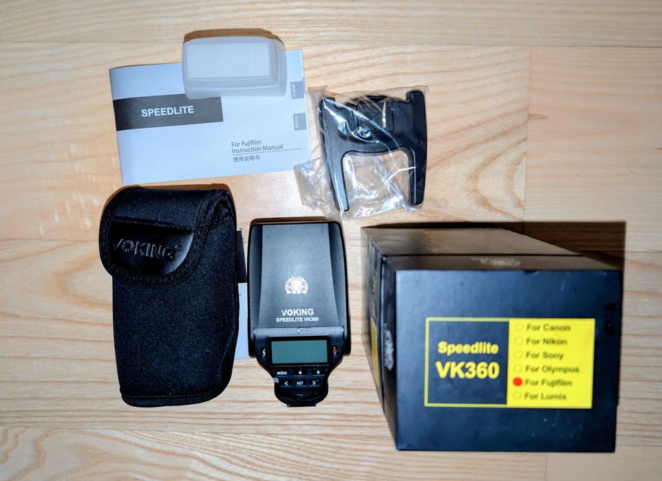 Lampa błyskowa Fuji Voking Speedlite VK360
