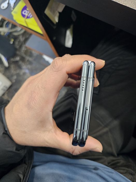 Google pixel fold..256gb