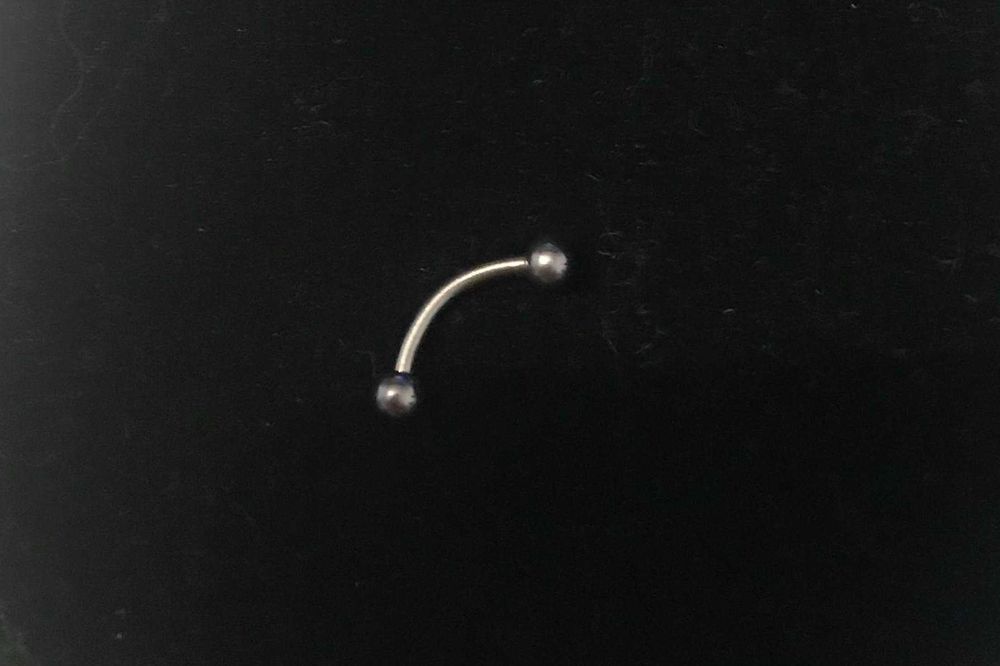 Piercing/Brinco Banana Simples