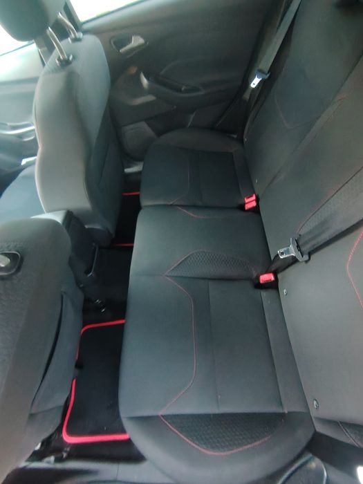 Ford Focus St Line 2017 — photo 5