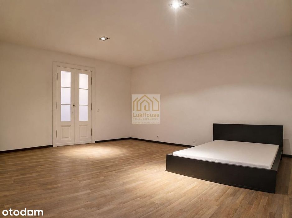 Przestronna Kawalerka W Centrum Bytomia - 50,40M2