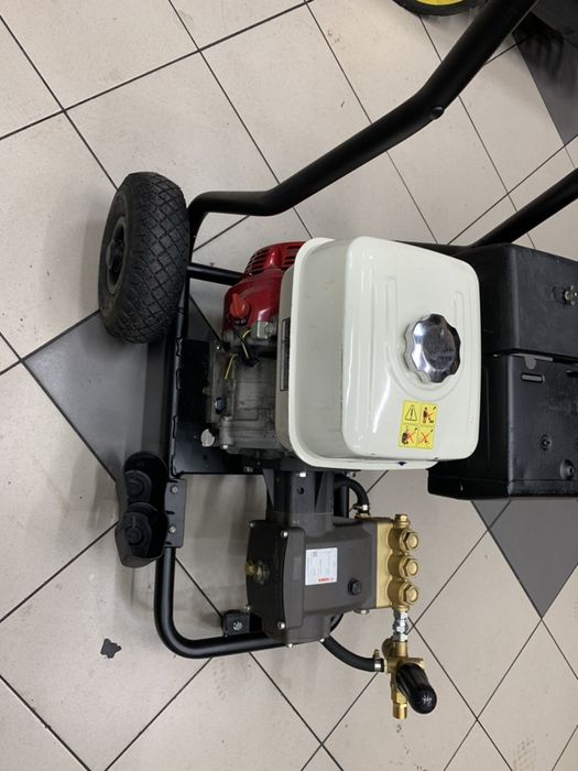 Автономная мойка высокого давления 250 бар