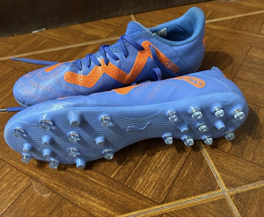 Chuteiras N41 (como novas)