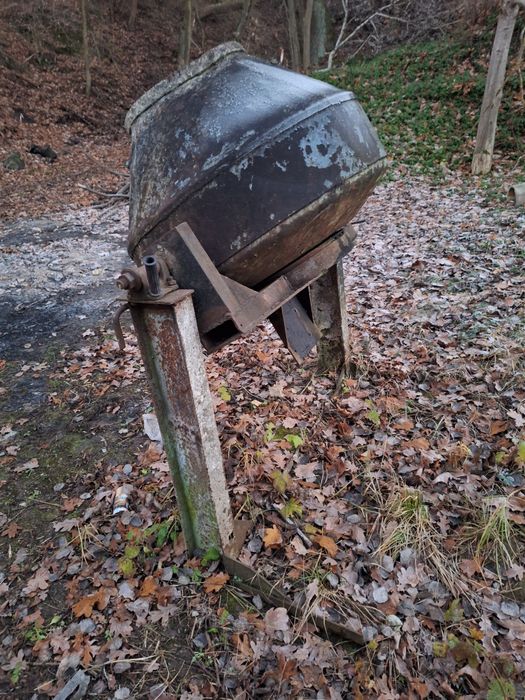 Бетонозмішувач бу