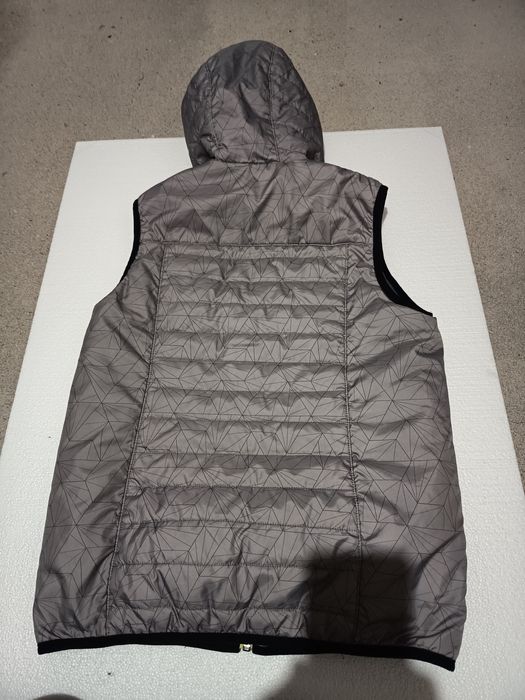 Colete com capuz