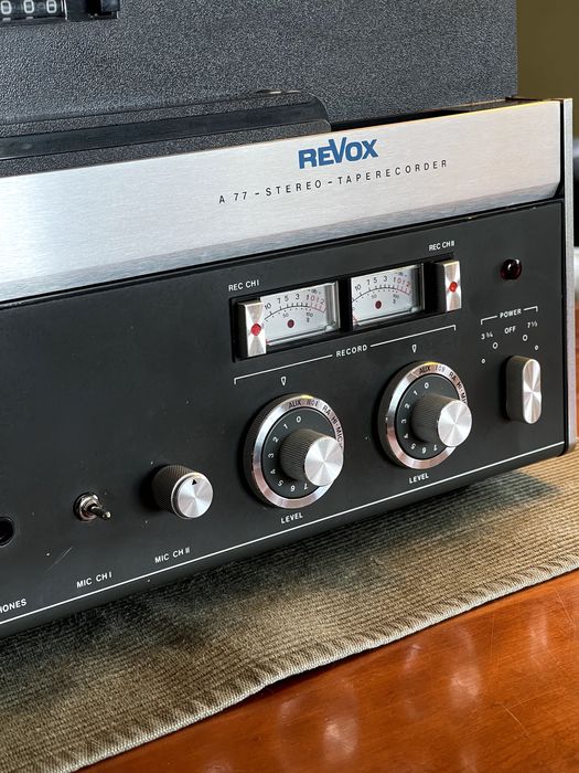 Gravador de Bobines Revox A77 mk4 - 4 pistas - Totalmente Restaurado