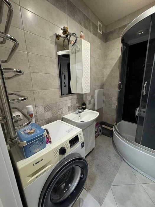 ПРОДАЖ 3к. квартири Євроремонт 90/76/14м² Винники вул.Кільцева 115000$