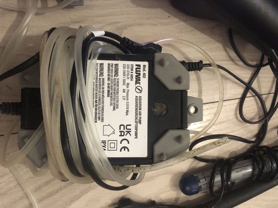 Filtry zewnetrzne, lampa do akwarium,