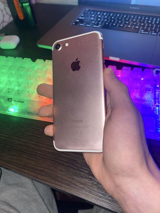 iphone 7 gold - купити телефони та аксесуари - Ціна на OLX.ua