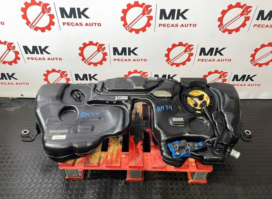 Depósito de combustível Volvo V60 2.0L (2019)