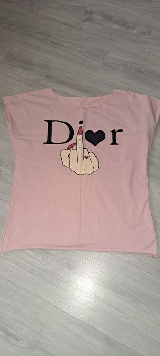 Różowy t-shirt damski