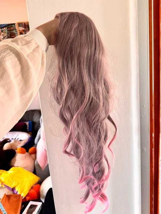 Fioletowa liliowa peruka z różowymi końcówkami fairycore kręcone włosy wavy hair wig