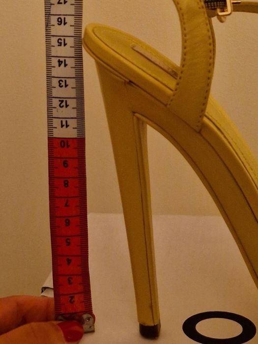 Sandálias Schutz (35)