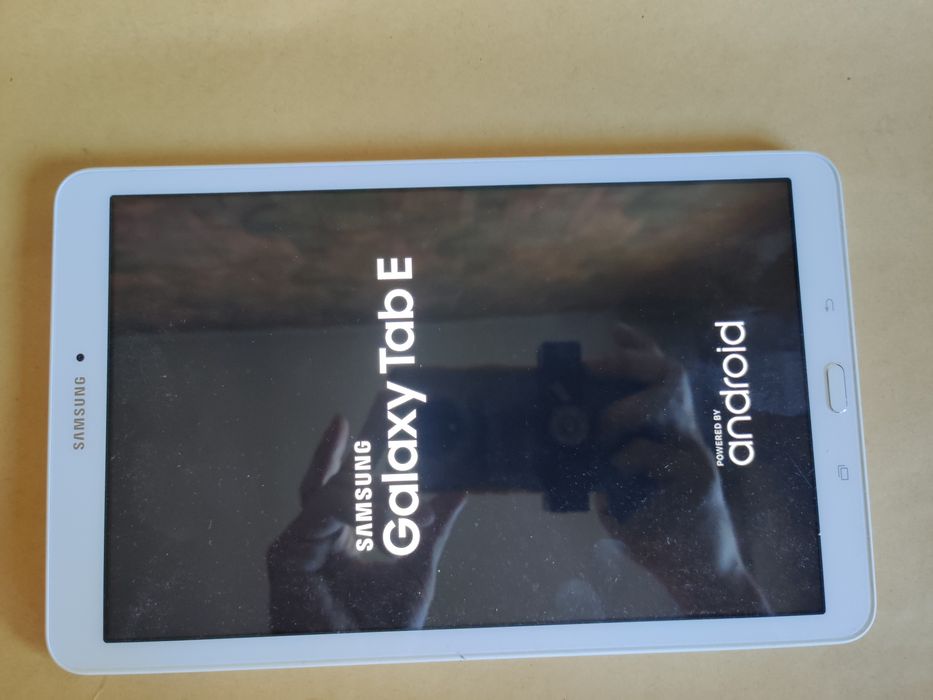 Tablet Samsung tab e sm-t560 9.6 SIM