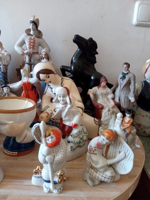 Статуэтка фарфор фигурка