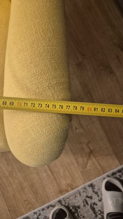 Bardzo duży, żółty, wygodny fotel