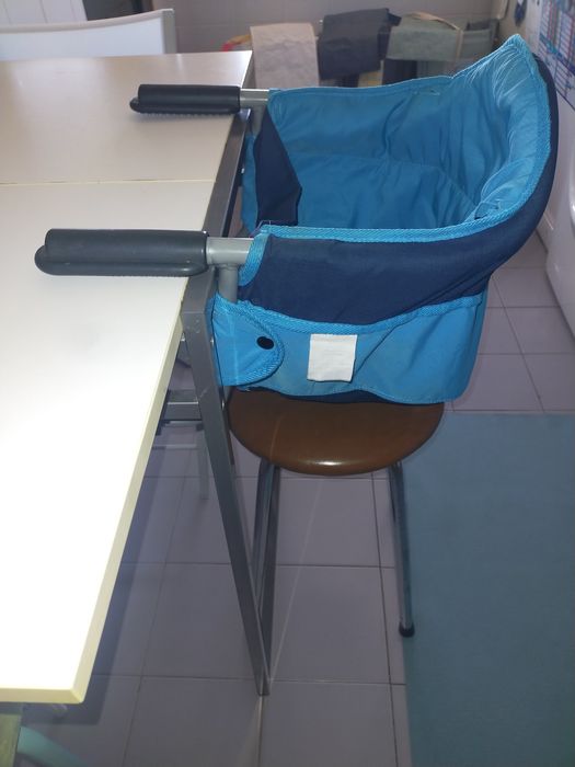 Cadeira de refeição para bebé portátil