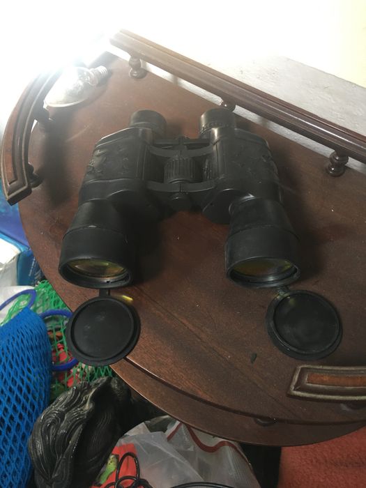 Vendo binoculos com bolsa incluida