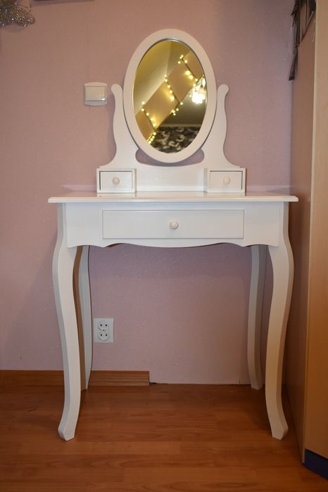 Toaletka używana biała