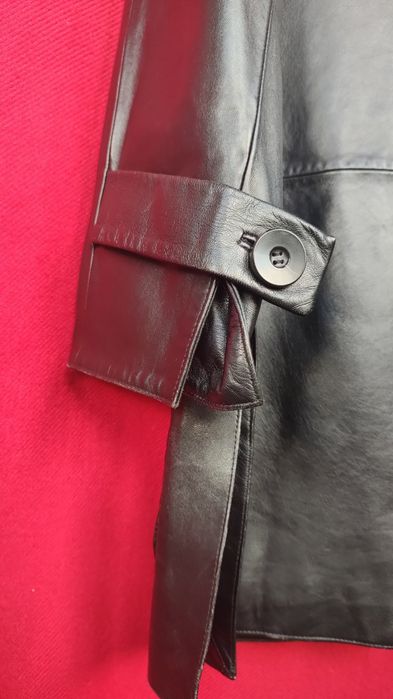 Шкіряна шкіра кожа куртка від Madeleine оригінал не Prada