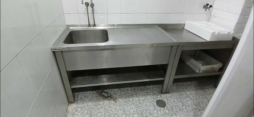 Peixaria Totalmente Equipada