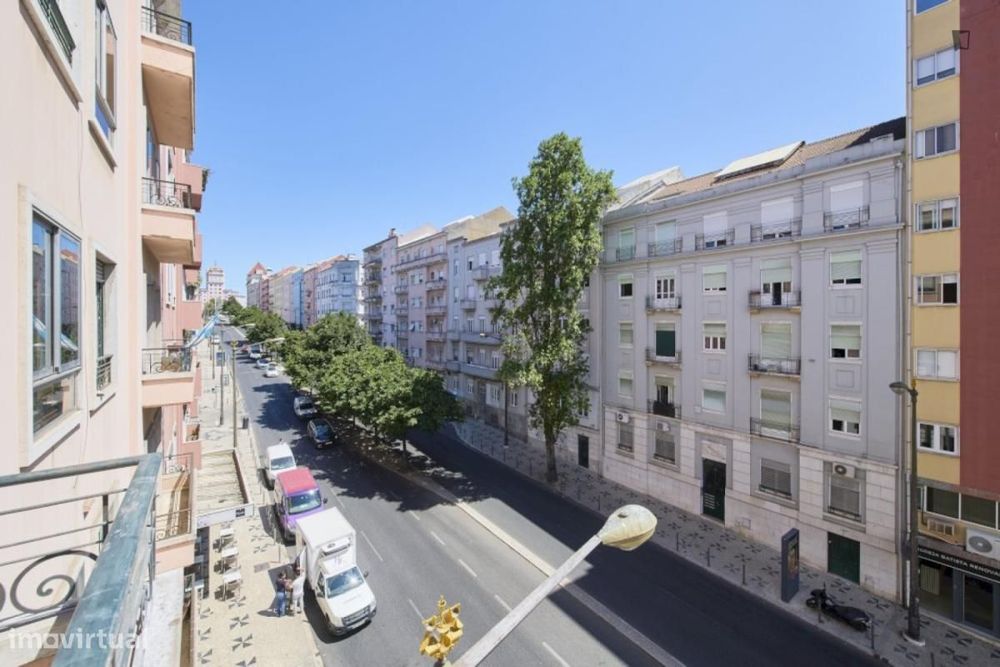 Quarto - localizado em Arroios Lisbon